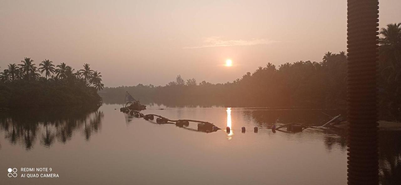 Narayanalayam-Vintage Retreat-Homestay & Rest'Inn Каннур Экстерьер фото